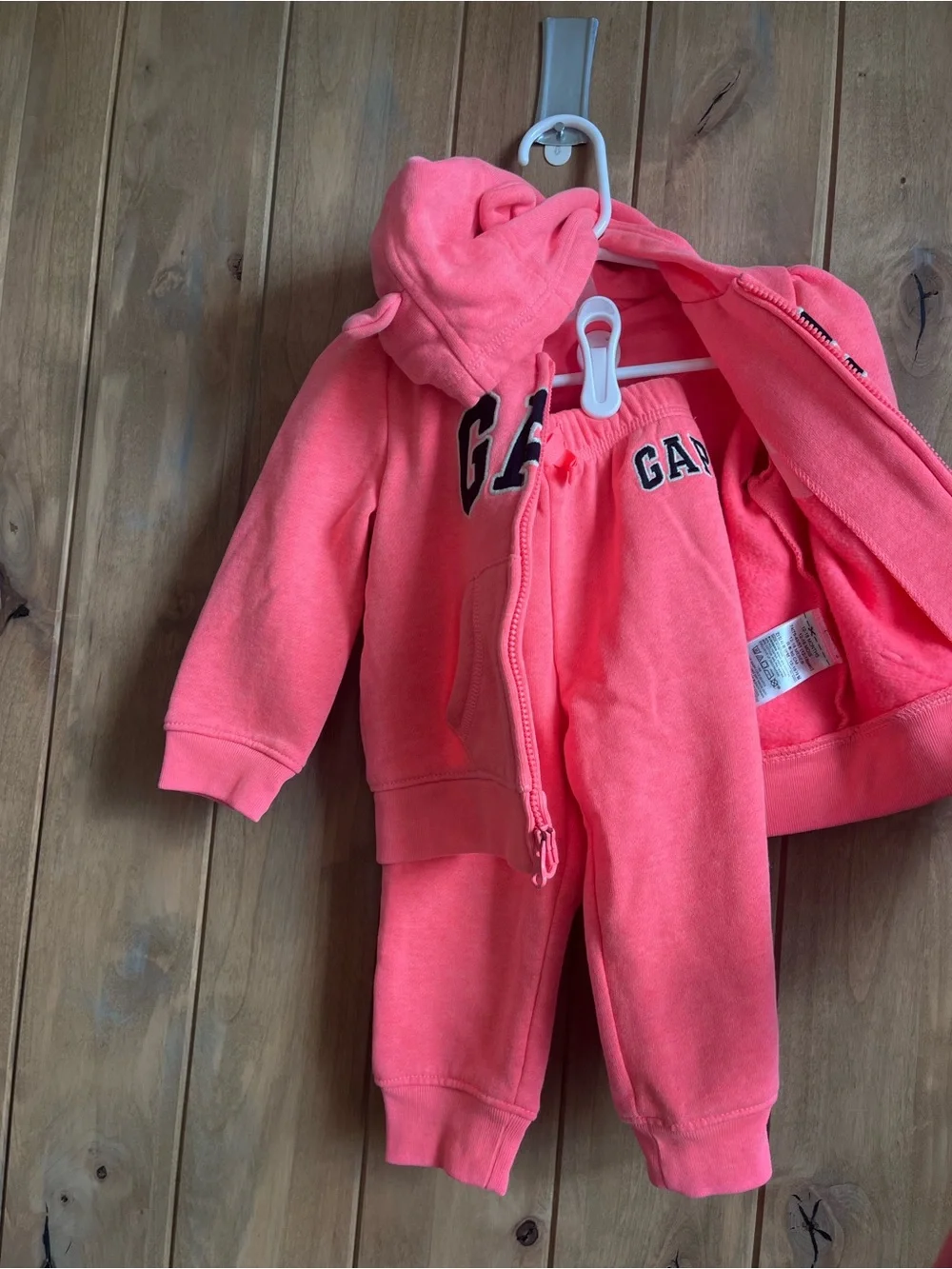 GAP two piece